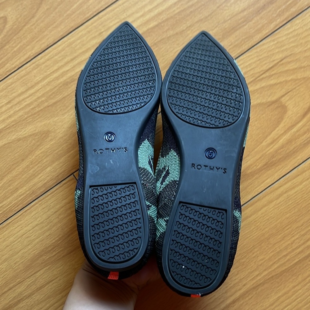 Rothy’s the Point Olive Camo size 6.5 - Picture 7 of 9